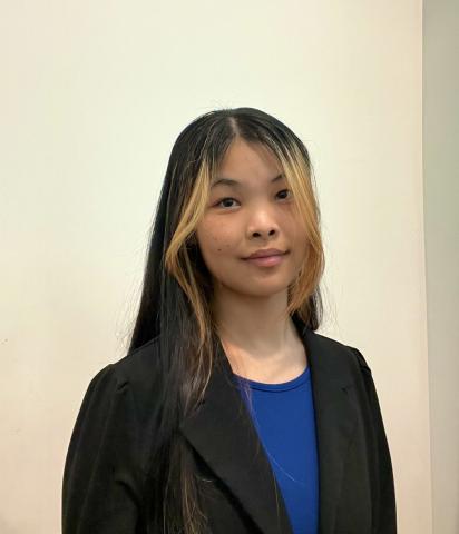Headshot of Angel Zheng